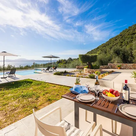 Villa Chronis *