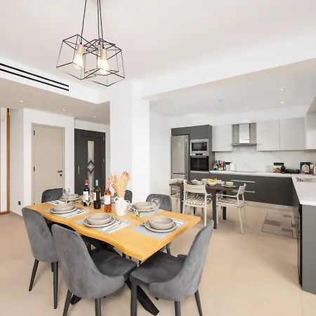 فيلة Chronis برباتي