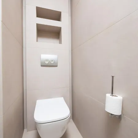 فيلة Chronis برباتي